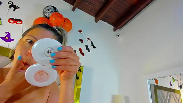 Snapshot of ariana-martins chatting on October 29, 2025, 3:16 am ariana-martins online show from October 29, 2025, 3:16 am