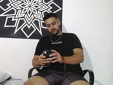  CHRIS-DENNIS  online show from May 8, 2026, 1:42 am