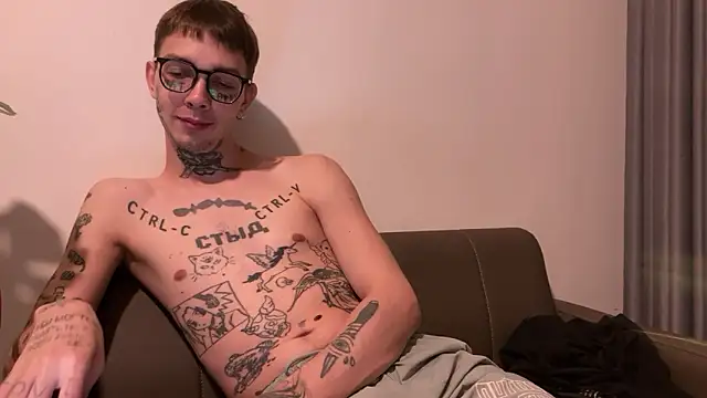 anahori  simon online show from April 3, 2026, 12:33 pm