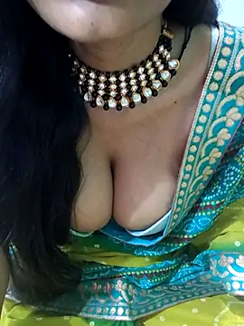 Snapshot of Savita_hotmom chatting on February 27, 2025, 1:41 am Savita hotmom online show from February 27, 2025, 1:41 am