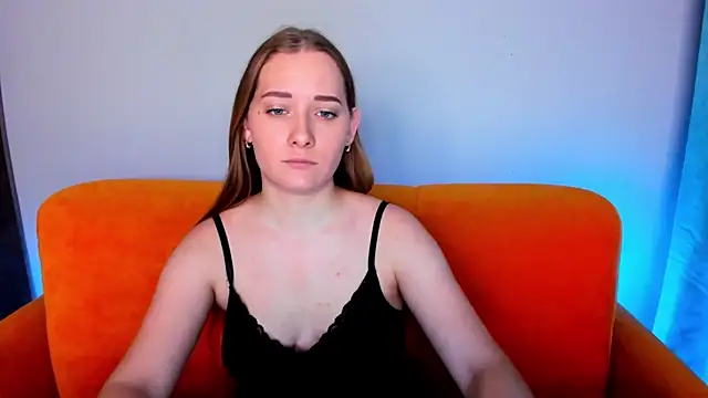 Snapshot of AlinaVice chatting on March 5, 2025, 4:24 am AlinaVice online show from March 5, 2025, 4:24 am