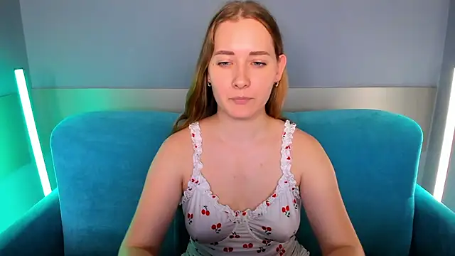 Snapshot of AlinaVice chatting on March 19, 2025, 7:51 am AlinaVice online show from March 19, 2025, 7:51 am