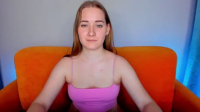 Snapshot of AlinaVice chatting on March 18, 2025, 7:44 am AlinaVice online show from March 18, 2025, 7:44 am