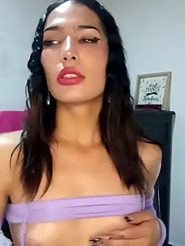 Snapshot of Lanna_hott_ chatting on March 15, 2025, 10:33 pm Lanna hott online show from March 15, 2025, 10:33 pm