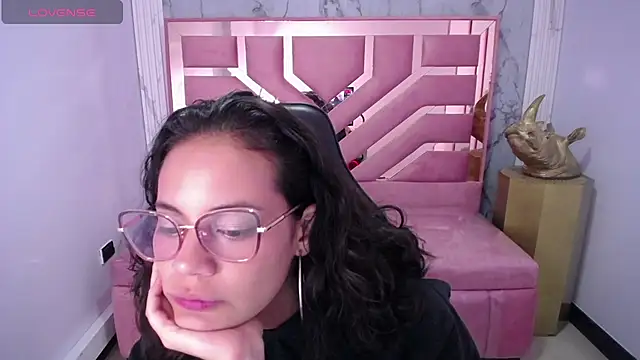 Snapshot of Tyna_ch chatting on January 24, 2025, 4:28 pm Tyna ch online show from January 24, 2025, 4:28 pm