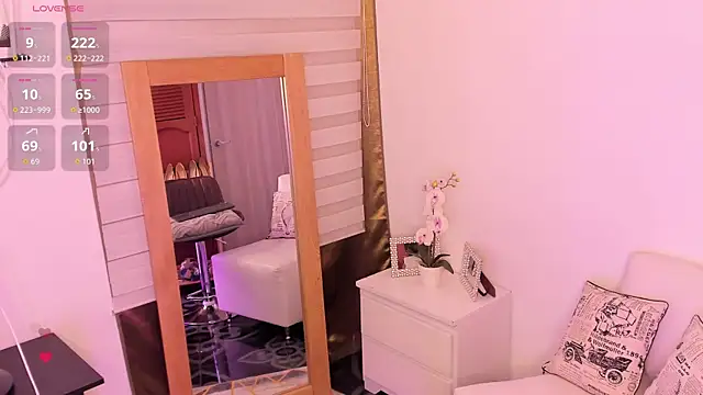 mrs griseld  online show from April 24, 2026, 7:05 pm