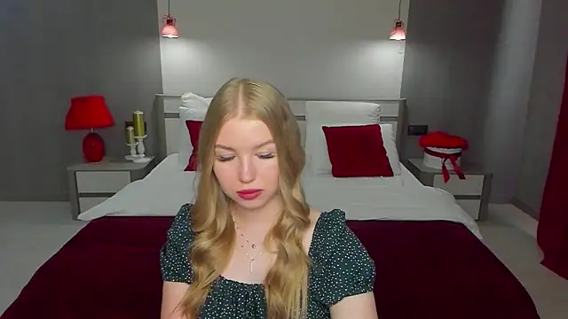 Snapshot of shy__lady chatting on July 1, 2026, 6:36 am shy lady online show from July 1, 2026, 6:36 am