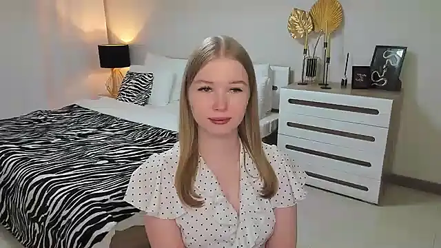 shy  lady online show from March 10, 2025, 1:12 am