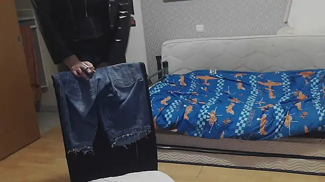 SKiaraTV online show from September 26, 2025, 9:49 am