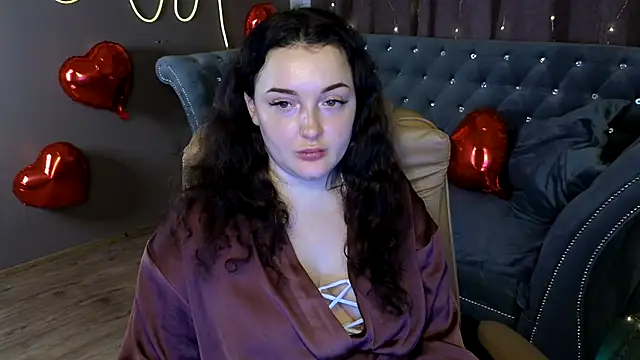 Snapshot of GloriNichols chatting on February 2, 2025, 11:40 am GloriNichols online show from February 2, 2025, 11:40 am