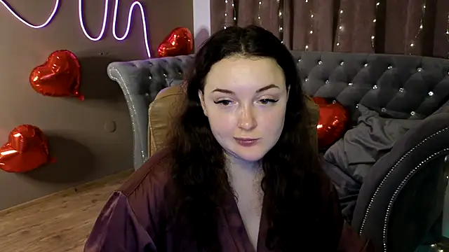 Snapshot of GloriNichols chatting on February 21, 2025, 7:01 am GloriNichols online show from February 21, 2025, 7:01 am