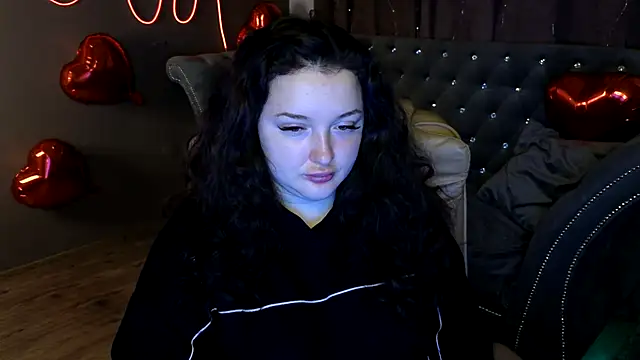 Snapshot of GloriNichols chatting on February 27, 2025, 6:24 am GloriNichols online show from February 27, 2025, 6:24 am