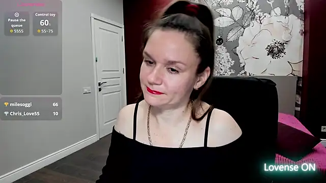 Snapshot of AriaGray chatting on February 13, 2026, 4:23 am AriaGray online show from February 13, 2026, 4:23 am