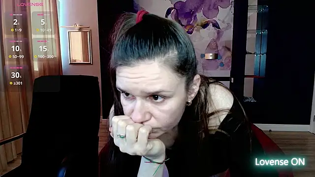 Snapshot of AriaGray chatting on February 9, 2026, 1:20 pm AriaGray online show from February 9, 2026, 1:20 pm