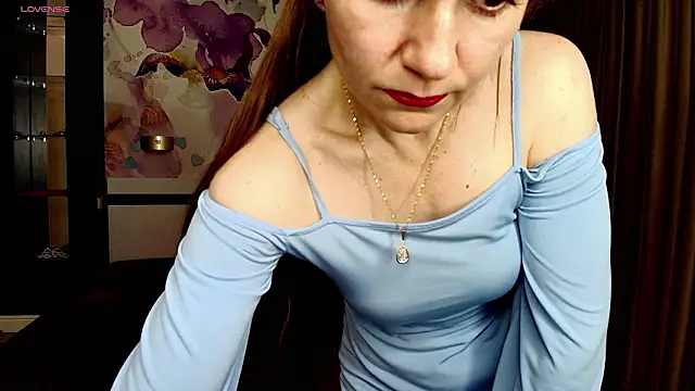 Snapshot of AriaGray chatting on January 31, 2026, 8:18 pm AriaGray online show from January 31, 2026, 8:18 pm