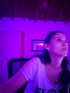 AbbyBaker222 online show from November 14, 2025, 9:24 am