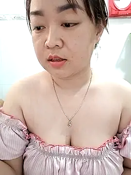 VyOanh2K online show from March 18, 2025, 7:55 am