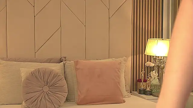 Snapshot of Blanche_Summer chatting on February 21, 2026, 1:57 pm Blanche Summer online show from February 21, 2026, 1:57 pm