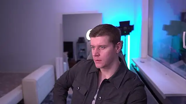 Snapshot of Bruno_Banani chatting on November 2, 2025, 2:11 pm Bruno Banani online show from November 2, 2025, 2:11 pm