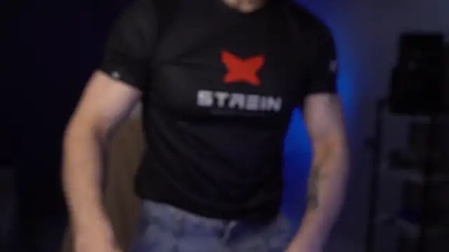 Snapshot of Bruno_Banani chatting on December 3, 2025, 5:23 pm Bruno Banani online show from December 3, 2025, 5:23 pm