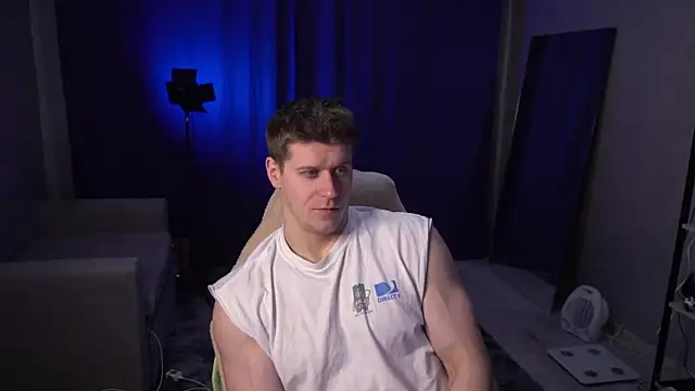 Snapshot of Bruno_Banani chatting on November 30, 2025, 5:03 pm Bruno Banani online show from November 30, 2025, 5:03 pm