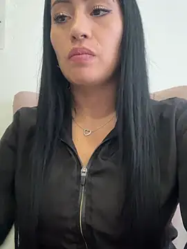 Sara luna  online show from February 19, 2026, 2:36 pm