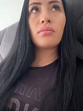 Sara luna  online show from February 12, 2026, 3:45 pm