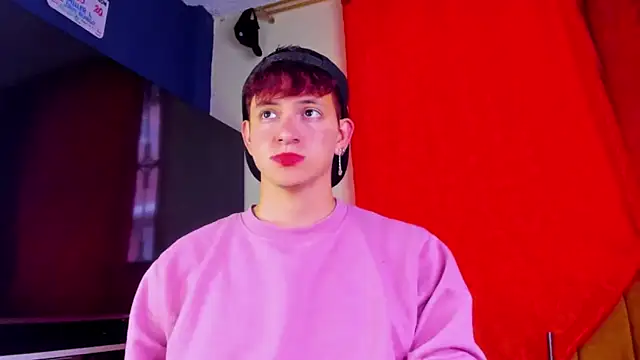 Snapshot of GabyThoms chatting on December 20, 2025, 10:23 pm GabyThoms online show from December 20, 2025, 10:23 pm