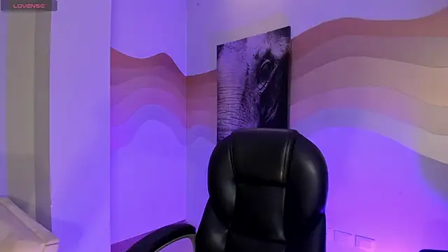 Snapshot of HannahJamesX chatting on June 30, 2026, 1:11 pm HannahJamesX online show from June 30, 2026, 1:11 pm