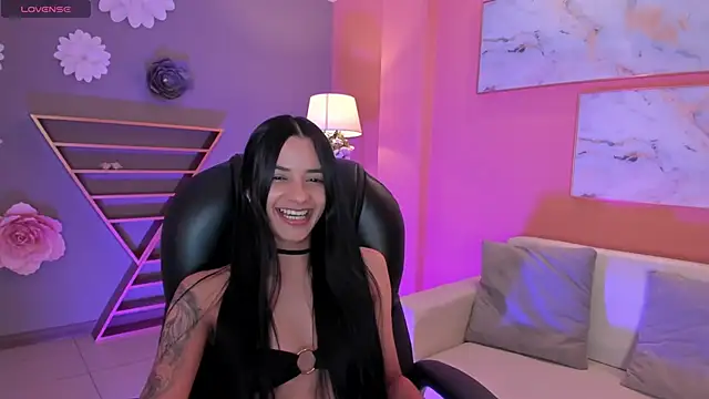 HannahJamesX online show from February 18, 2025, 12:59 am