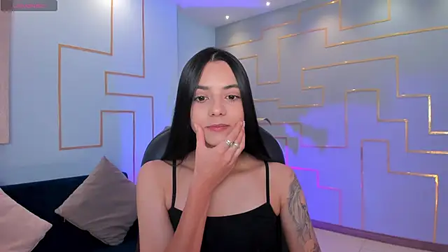 HannahJamesX online show from February 8, 2025, 6:55 pm