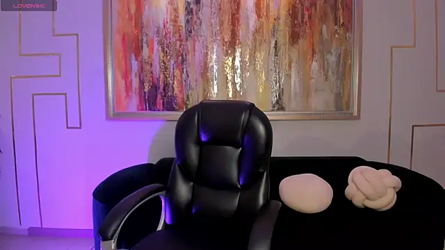 HannahJamesX online show from September 10, 2025, 5:34 pm