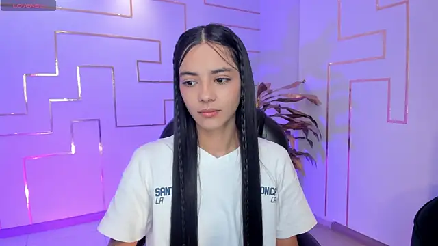 HannahJamesX online show from September 15, 2025, 6:08 pm