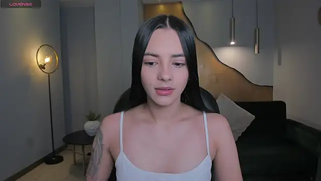 HannahJamesX online show from February 23, 2025, 4:46 pm