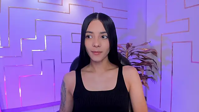 HannahJamesX online show from September 11, 2025, 5:57 pm