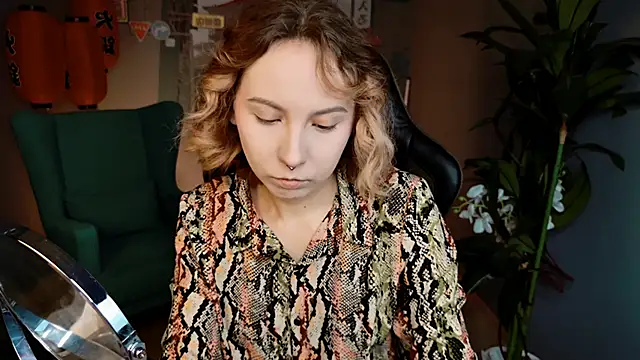 JasmineMilko online show from September 30, 2025, 5:02 am