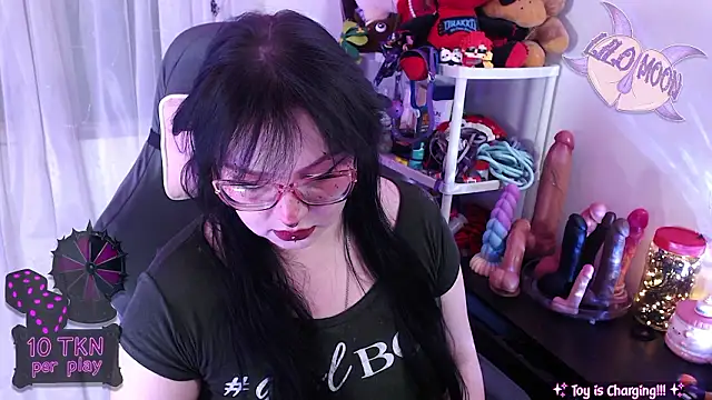 LiloMoon69 online show from February 2, 2026, 12:59 pm