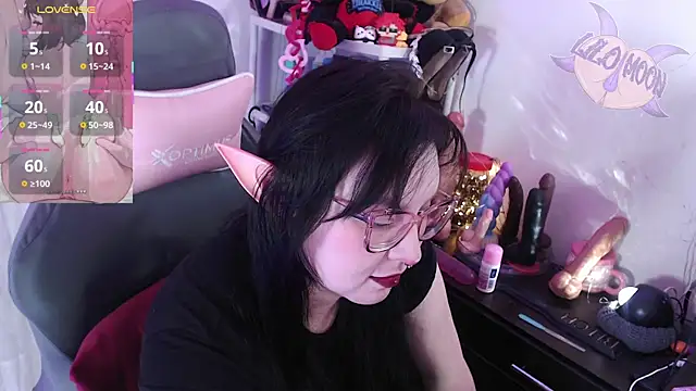 Snapshot of LiloMoon69 chatting on September 30, 2025, 1:17 pm LiloMoon69 online show from September 30, 2025, 1:17 pm