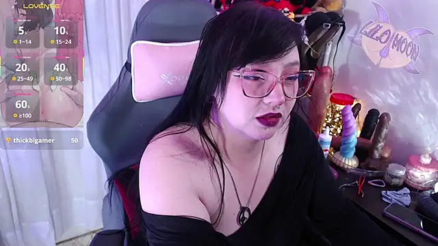 Snapshot of LiloMoon69 chatting on October 12, 2025, 1:45 pm LiloMoon69 online show from October 12, 2025, 1:45 pm