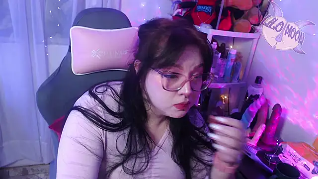 Snapshot of LiloMoon69 chatting on March 20, 2025, 3:45 am LiloMoon69 online show from March 20, 2025, 3:45 am