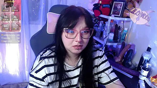 Snapshot of LiloMoon69 chatting on February 9, 2025, 6:11 am LiloMoon69 online show from February 9, 2025, 6:11 am