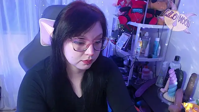 Snapshot of LiloMoon69 chatting on February 27, 2025, 4:13 am LiloMoon69 online show from February 27, 2025, 4:13 am