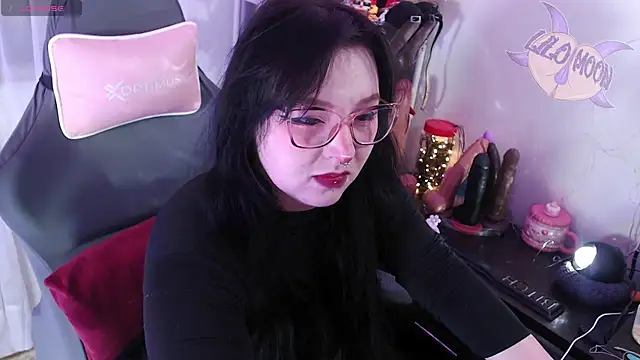 Snapshot of LiloMoon69 chatting on September 27, 2025, 1:17 pm LiloMoon69 online show from September 27, 2025, 1:17 pm