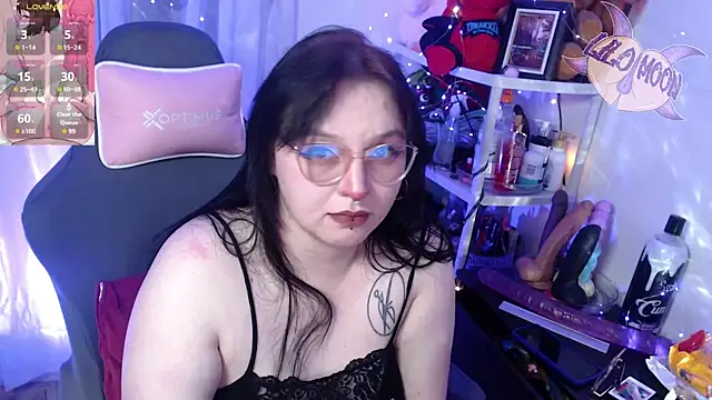 Snapshot of LiloMoon69 chatting on February 10, 2025, 3:57 am LiloMoon69 online show from February 10, 2025, 3:57 am