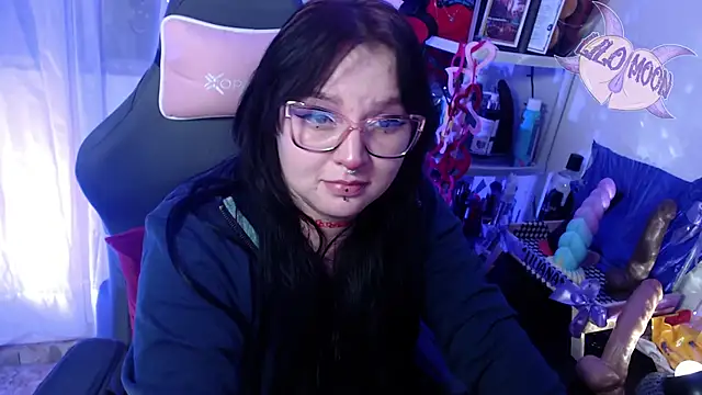 Snapshot of LiloMoon69 chatting on February 17, 2025, 6:20 am LiloMoon69 online show from February 17, 2025, 6:20 am