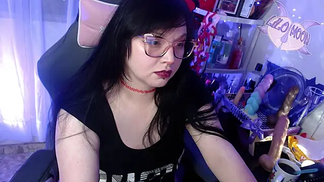 Snapshot of LiloMoon69 chatting on February 21, 2025, 4:07 am LiloMoon69 online show from February 21, 2025, 4:07 am