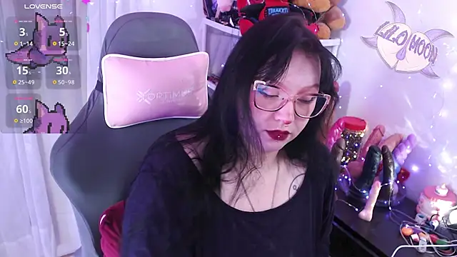 LiloMoon69 online show from March 10, 2026, 2:32 pm