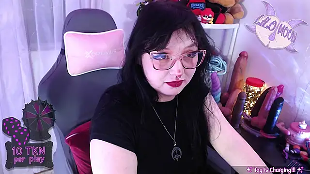 LiloMoon69 online show from February 7, 2026, 12:46 pm