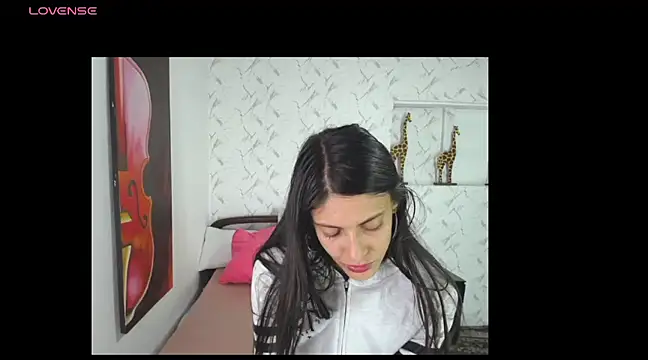 Snapshot of aleja_2024 chatting on February 15, 2025, 2:04 am aleja 2024 online show from February 15, 2025, 2:04 am