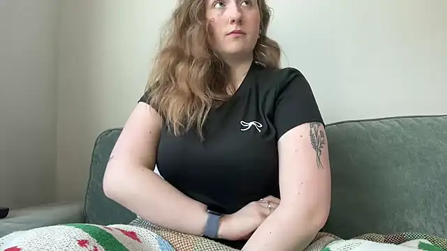 lilsbabyxo online show from April 5, 2026, 11:39 am